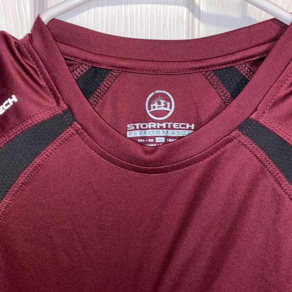Women’s Stormtech Maroon Workout Shirt - Picture 2 of 3